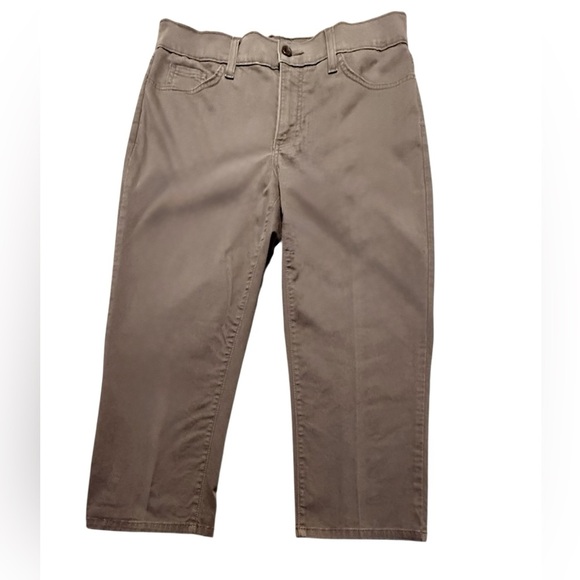 NYDJ Tan/Khaki Knee Length Straight Leg Chinos Classic Capri Size 10 - Picture 1 of 8